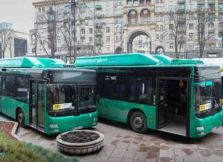 У києві продовжують замінювати маршрутки на великі автобуси (фото)