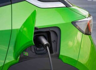 Opel готує новинку в сегменті suv: перше зображення manta-e