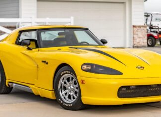 Подивіться на chevrolet corvette з зовнішністю dodge viper