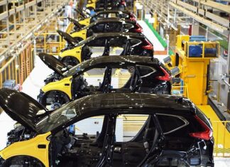 Дефіцит-назавжди: росіяни не можуть купити навіть стару машину