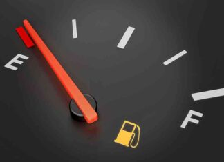 Як заощадити паливо взимку: водіям назвали найефективніші способи