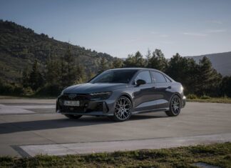 Audi RS3 2025: Эволюция Агрессии и Управляемости