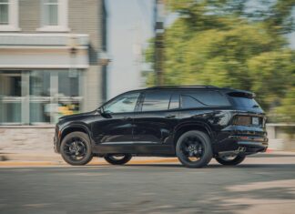Chevrolet Traverse 2024: Эволюция Силы и Престижа на Трехрядном Троне