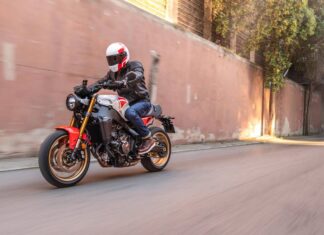Як Yamaha XSR Retro Naked конкурує з BMW R nineT за нижчою ціною