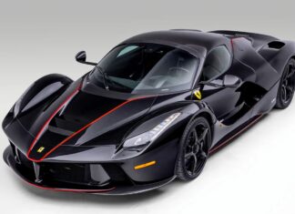 Досвід Supercar Vegas: їздити на екзотичних автомобілях у листопаді