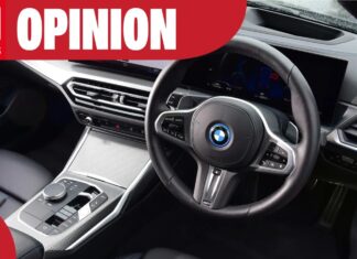 Переконайтеся, що ви тестуєте кермо, купуючи машину