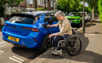 Перемога для зарядки електромобілів для водіїв з обмеженими можливостями… але не завдяки праці