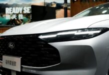 Ford Возрождает Классический Стиль Седанов с Обновлениями Mondeo и Taurus в Духе Mustang