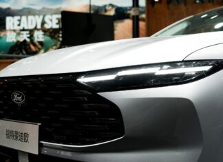 Ford Revives Classic Sedan Styling With Mustang-Inspired Mondeo and Taurus Updates