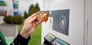 Налог на электромобили: водители требуют более доступной зарядки