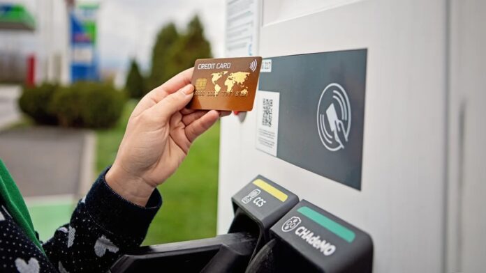 a6827b01-5d78-4179-b7a7-7cccd09a198e-1