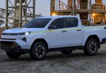 Toyota розширює лінійку HiLux електричними та водневими моделями, закликаючи до гнучких екостандартів