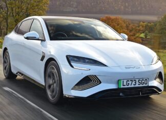 BYD Seal: новий суперник на ринку електромобілів