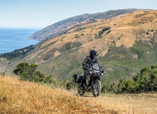 Kawasaki KLR650 Adventure: мотоцикл, який ніколи не здається
