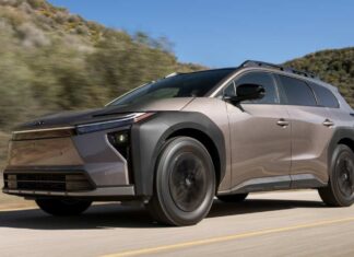 Toyota bZ4X Touring 2026: Електричний Універсал, Що Дійсно Доставляє