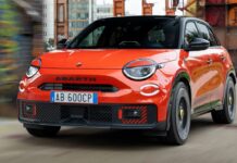Abarth 600e представлений у нових комплектаціях: Turismo та Competizione приєднуються до модельного ряду