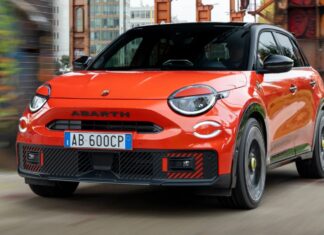 Abarth 600e представлений у нових комплектаціях: Turismo та Competizione приєднуються до модельного ряду