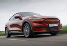 Ford Mustang Mach-E: Pembelian EV Bekas yang Cerdas