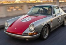 Магнус Волкер продає частину своєї колекції Porsche