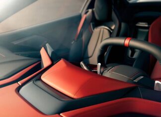 Chevrolet Corvette: Керованість Porsche, Надійність Honda, Американська Потужність