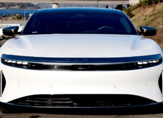 Знецінення Розкішних Електромобілів: Lucid Air Втратив Більше 100 Тисяч Доларів Вартість