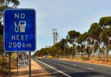 Дефіцит палива в Новому Південному Уельсі: Понад 100 заправок спорожніли на тлі панічних покупок