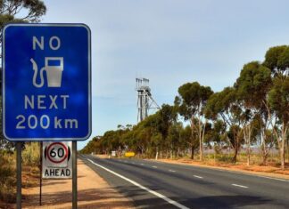 Дефіцит палива в Новому Південному Уельсі: Понад 100 заправок спорожніли на тлі панічних покупок