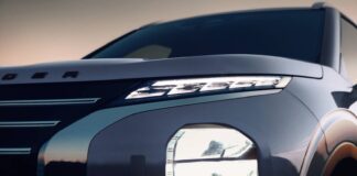 Der Mitsubishi Outlander PHEV: Ein siebensitziger Hybrid, der auf Effizienz setzt