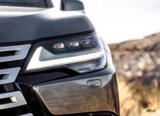 Lexus LX 700h: Розкішний позашляховик, орієнтований на надійність