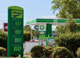 Австралія стикається з рекордними цінами на пальне на тлі зростаючої глобальної стурбованості поставками