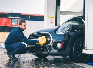 Автомобільна Деталізація: Чому Ретельна Очистка за 1500 Фунтів Може Виявитися Вигідніше Продажу Автомобіля