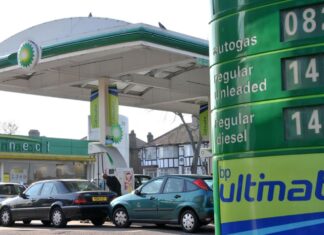 Заморозка Акцизів на Паливо Переглядається на Фоні Волатильності Цін на Нафту на Близькому Сході