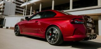 Современный Спортивный Автомобиль: Производительность Без Компромиссов