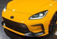 Toyota GR86: Спортивний автомобіль, що кидає виклик знецінення