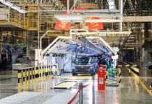 Знайомтесь, Алекс: автомобільний журналіст, експерт з класики та тест-драйвів