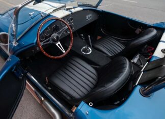 Легенда Shelby 427 Cobra: чому цей американський ідол коштує мільйони