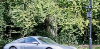 Melbourne testará câmeras acústicas para combater o ruído ilegal de veículos