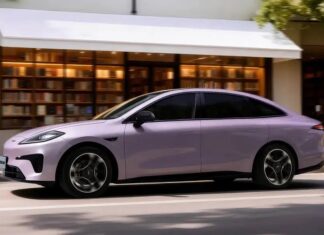 GAC Aion запускає версію седана RT з можливістю заміни батареї за 99 секунд