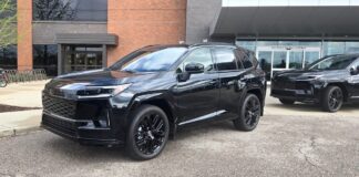 Toyota rinnova il RAV4: un salto tecnologico per il SUV più venduto in America