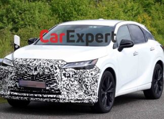 Lexus RX після оновлення: значні зміни всередині, скромні зовні