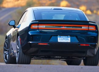 Załamanie kosztów Dodge’a Chargera Daytona: strata 47 000 dolarów w ciągu roku