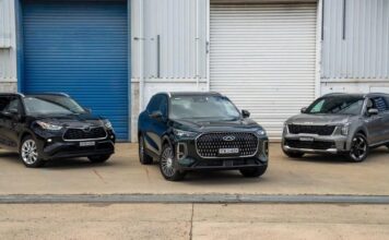 Chery Tiggo 9 против Sorento и Kluger: битва семиместных SUV