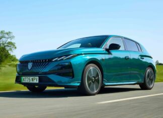 Peugeot 308: Чи варто переплачувати за французький хетчбек?