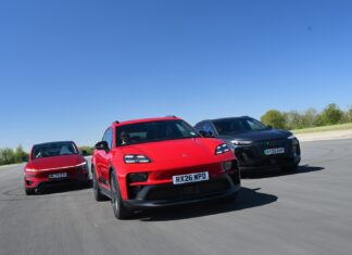 Бум продажів у червні приховує глибшу кризу електромобілів