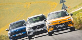 Porównanie Kia Sportage, Volvo XC40 i VW T-Roc do użytku rodzinnego