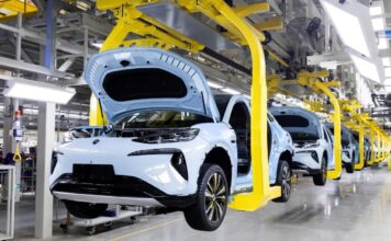 BYD наймає понад 9000 співробітників: зарплати та посади у новому EV-проекті Шеньчженя