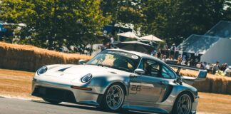 1067 bph. Luchtgekoeld. Goodwood-gebonden.