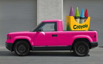 Slate робить ставку на Crayola: нові вінілові обклеювання