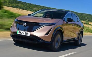 Обзор подержанного Nissan Ariya: почему дешевые электрокары нуждаются в проверке реальностью
