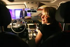 Як датчики автономних автомобілів запобігають зіткненню «дотичною»